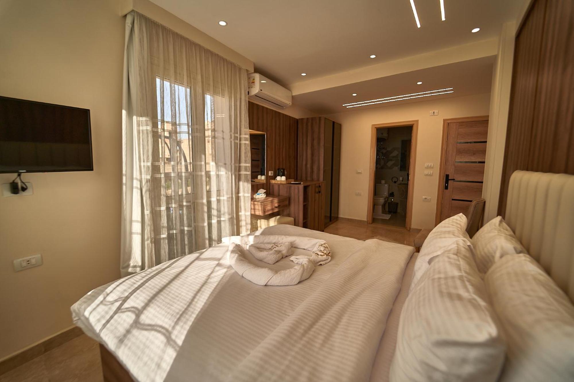 The Palace Pyramids Hotel Nazlet el-Sisi Exterior photo