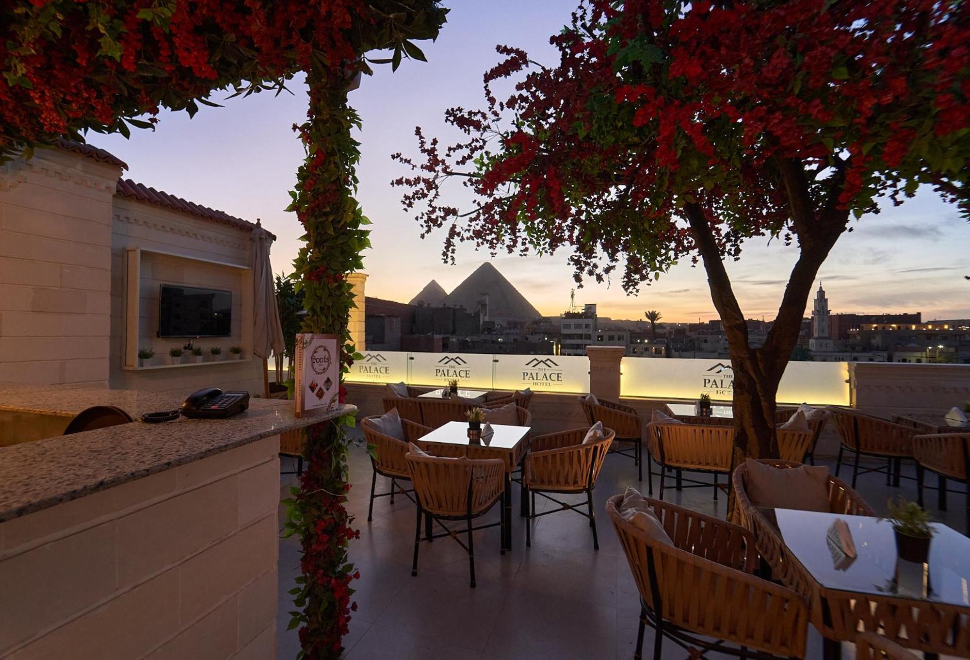 The Palace Pyramids Hotel Nazlet el-Sisi Exterior photo
